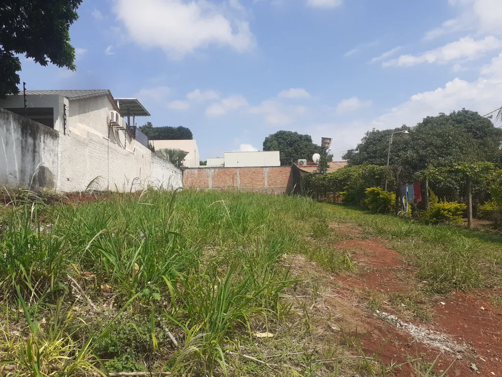 VENDO TERRENO EN EL BARRIO SAN JOSE - CIUDAD DEL ESTE — foto 2