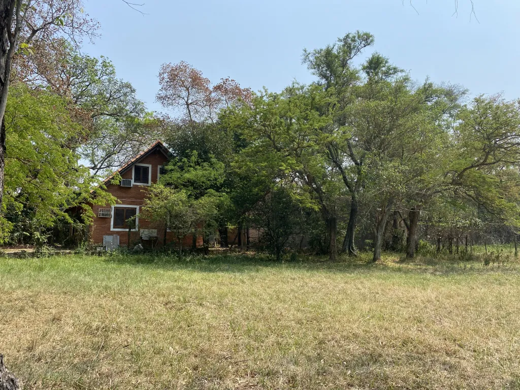 Vendo 3 hermosos terrenos en San Bernardino a 3 cuadras de Avda. Neumann y el Lago — foto 3