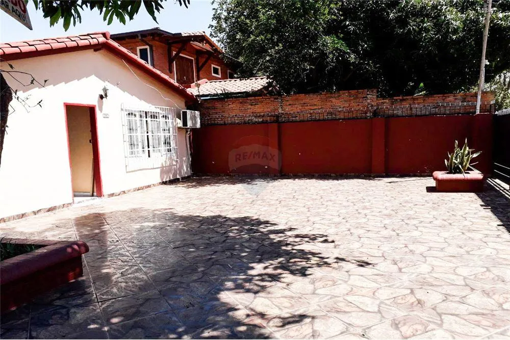 Casa - Venta - Paraguay Central San Lorenzo Vendo casa en esquina En San Lorenzo — foto 3