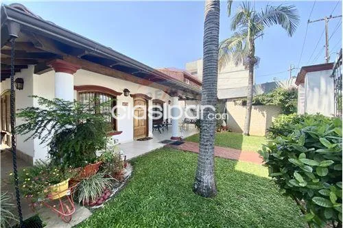 RESIDENCIA A MEDIA CUADRA DE AV. 1ER PRESIDENTE — foto 2