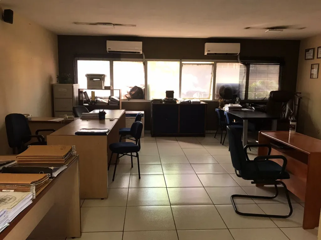 VENDO URGENTE OFICINA EN EL CENTRO — foto 2