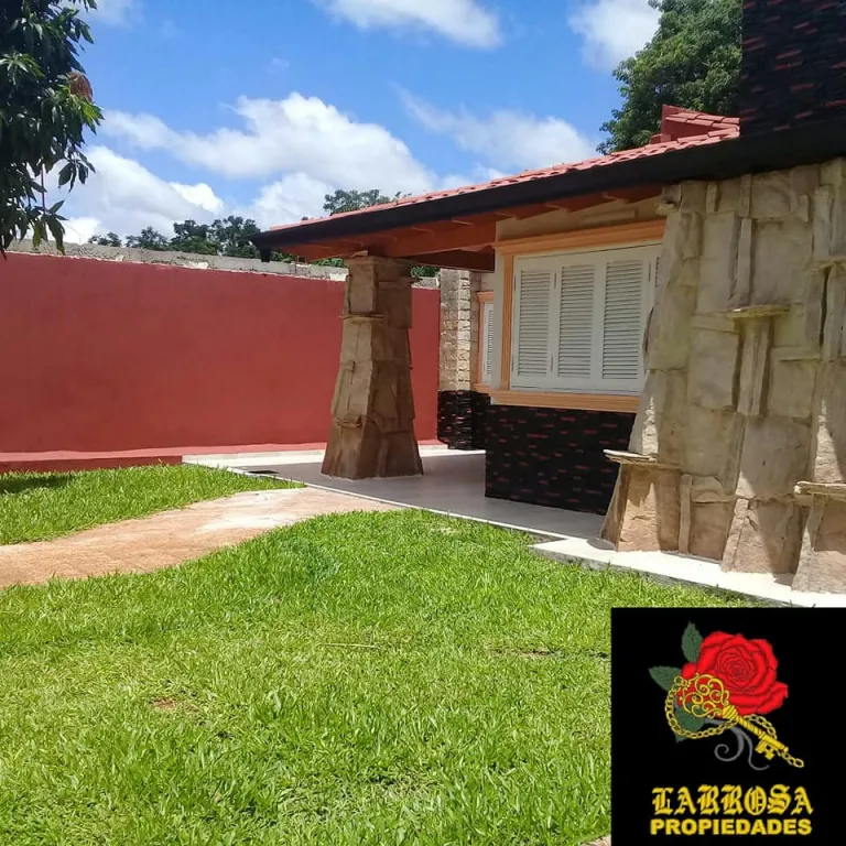 VENDO HERMOSA CASA EN LA CIUDAD DE AREGUA. ZONA: DE LA GOBERNACIÓN. COD: 038. — foto 2