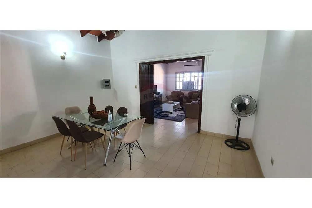 VENDO Hermosa y amplia casa con piscina Lambare — foto 3