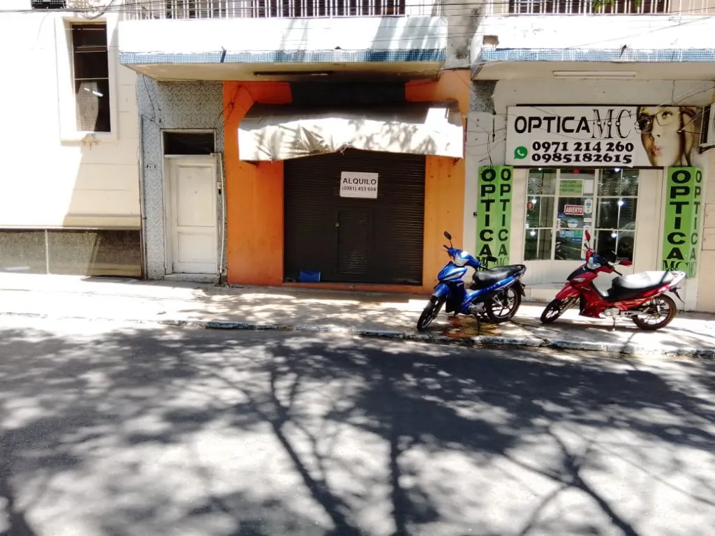 SALON COMERCIAL — foto 2