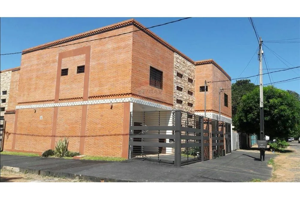 VENDO DUPLEX EN MBURUCUYA DE 3 HABITACIONES — foto 2