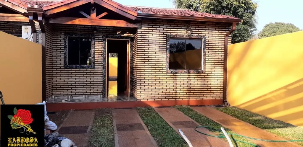 VENDO HERMOSO CHALET A ESTRENAR EN EL CENTRO DE LA CIUDAD DE SAN ANTONIO cod 030 — foto 2