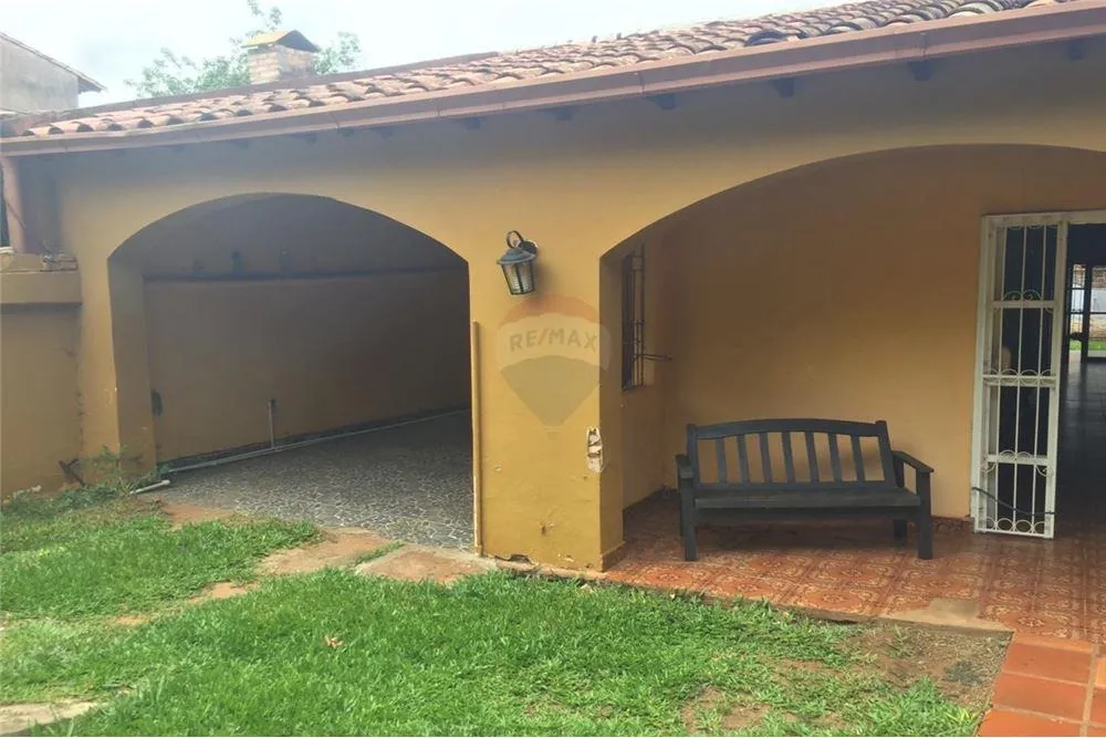 VENDO CASA AMPLIA EN ZONA SALEMMA — foto 3