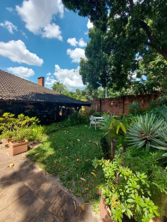 Vendo Residencia toda en Planta Baja en el Mangal — foto 2