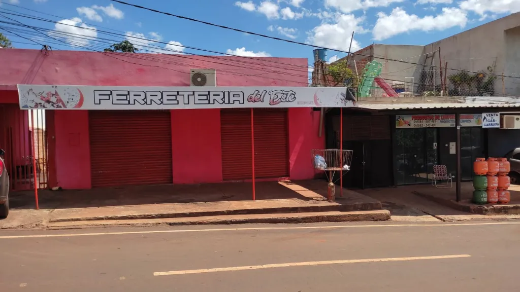 Vendo Casa con Salón Comercial Sobre Av. San Jose — foto 3