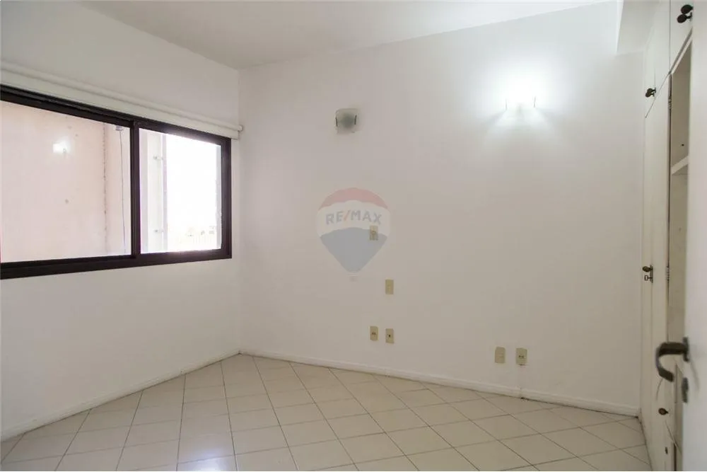Departamento super amplio, en el Barrio Las Mercedes. En el Edificio Montserrat — foto 2