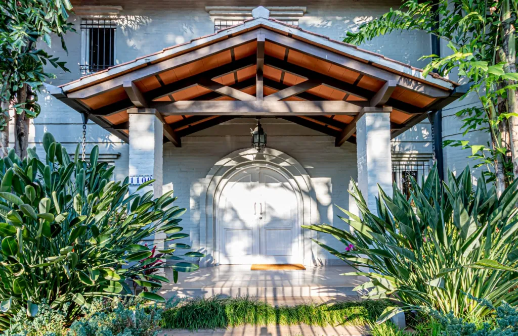 MBURUCUYÁ: IMPECABLE RESIDENCIA, 3 DORMIT, JARDÍN, PISCINA - 790.000 USD. — foto 3