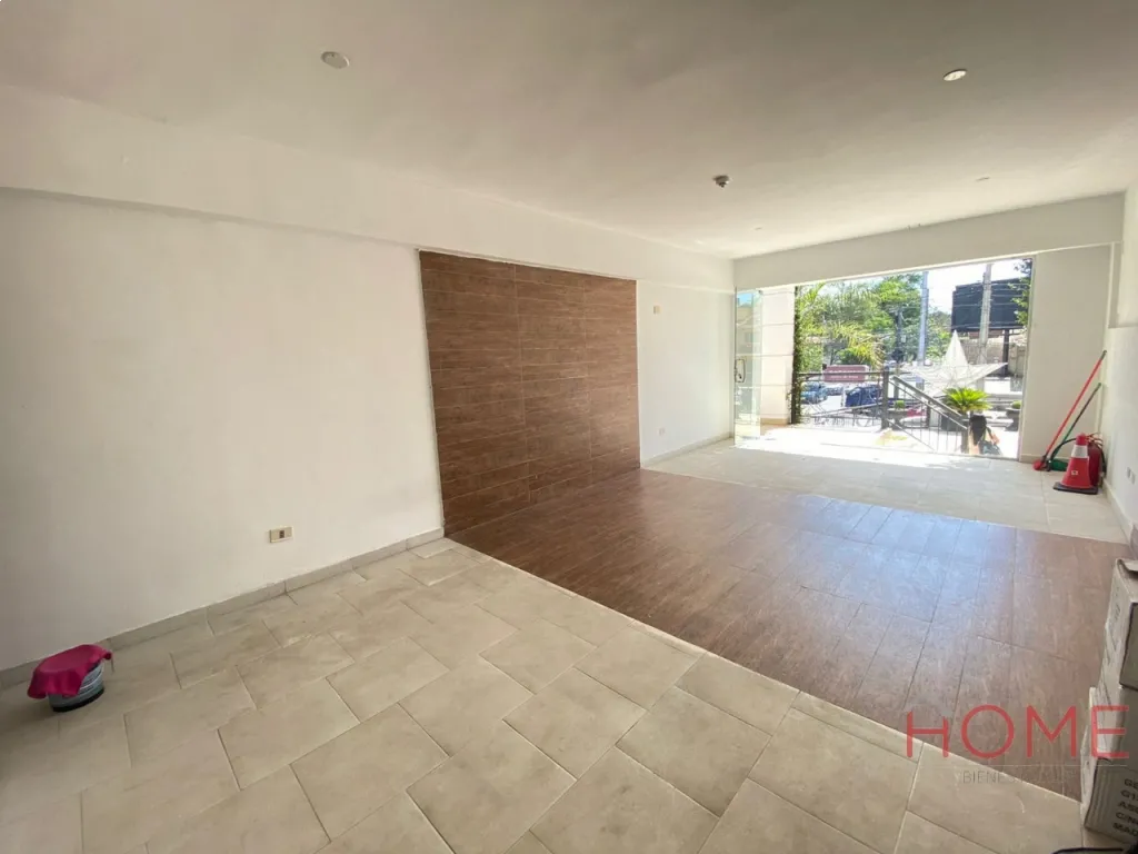 HOME ALQUILA HERMOSO SALON COMERCIAL EN BARRIO VILLA MORRA- ASUNCIÓN — foto 2