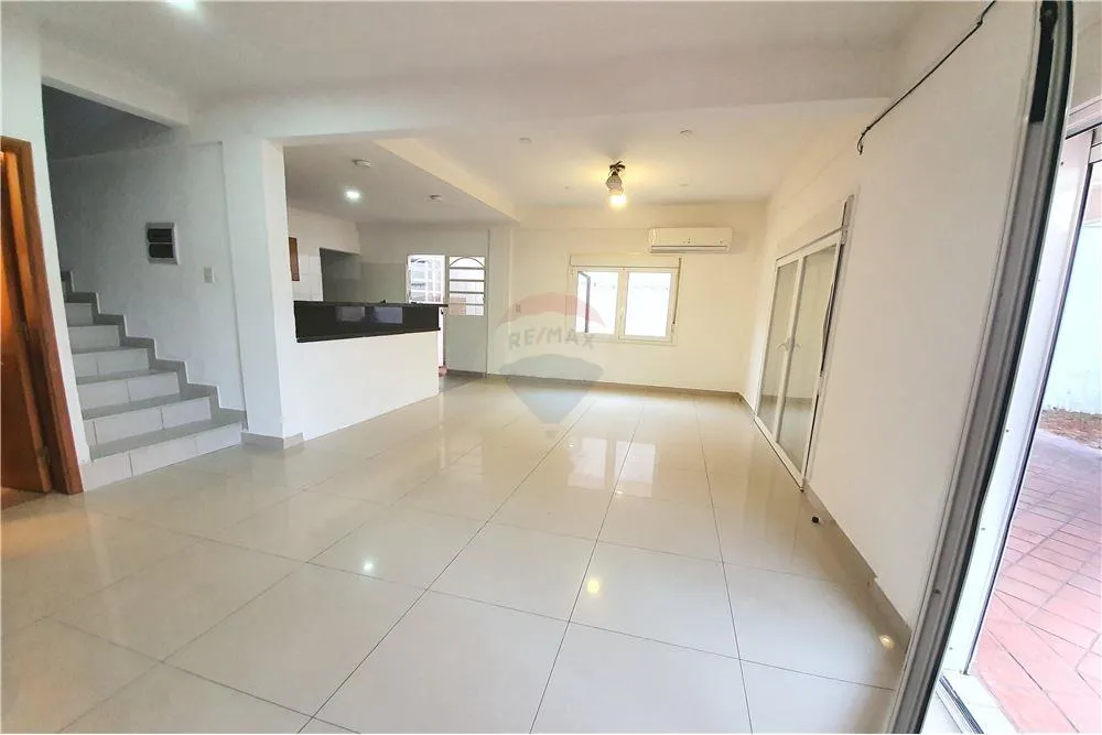 DUPLEX EN LOMA PYTA - BARRIO LAS GOLONDRINAS — foto 3