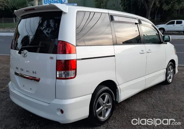 Toyota Noah 2005 — foto 3