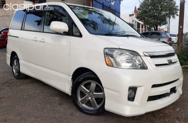 Toyota Noah 2005 — foto 6