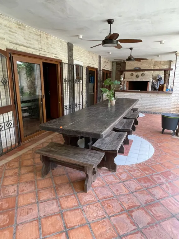 Casa en Sanber. Totalmente amoblada. 7 dormitorios. Con generador para toda la casa. — foto 3