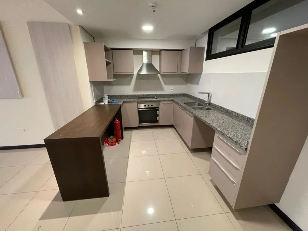 Vendo departamento de 2 habitaciones. Villa Morra. Cod ChG — foto 2