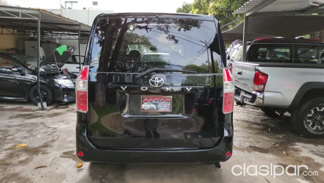 Toyota Voxy 2008 - foto 8
