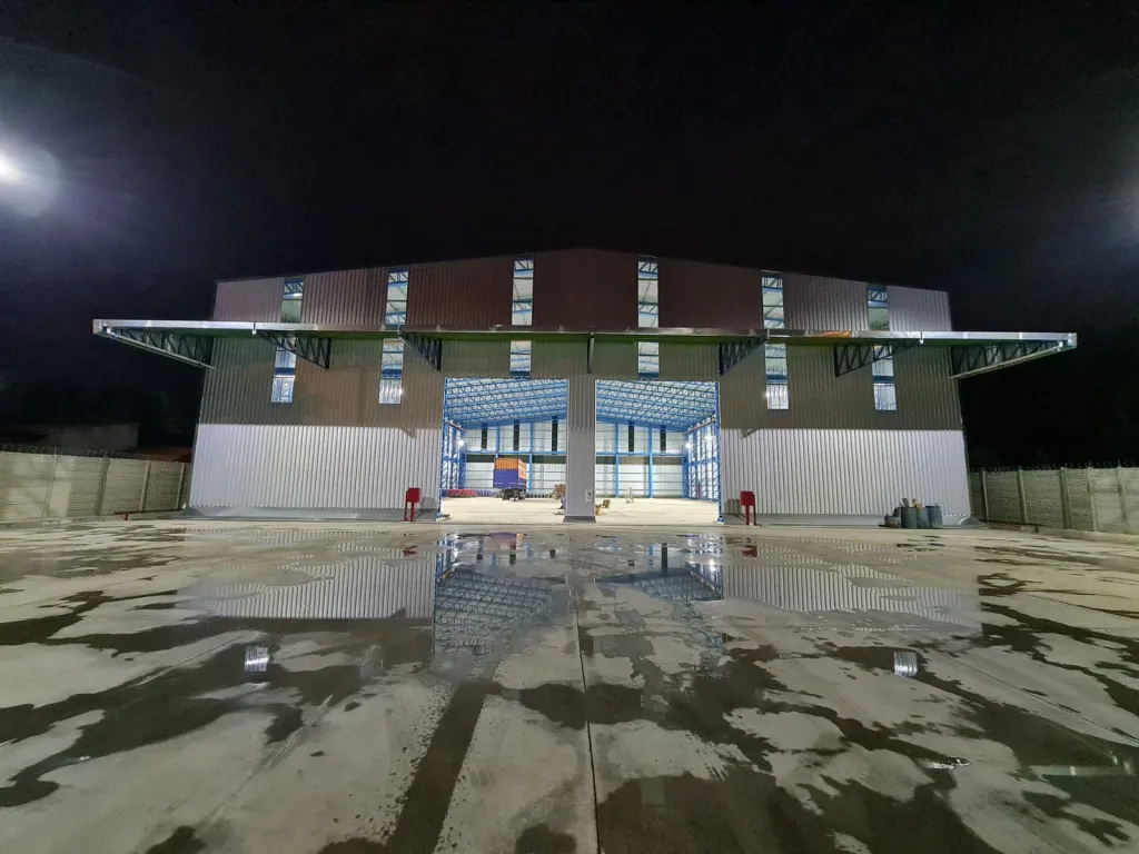 VENDO NAVE INDUSTRIAL A ESTRENAR - LUQUE — foto 2