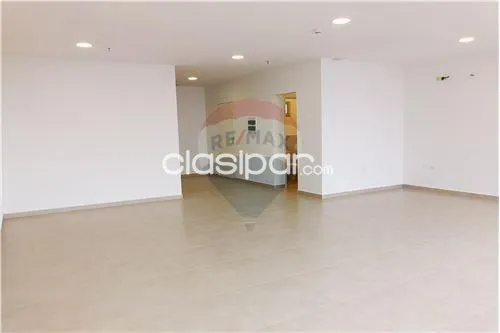OFICINA DE IMPONENTE VISTA + 1 COCH + 1 BAULERA — foto 2
