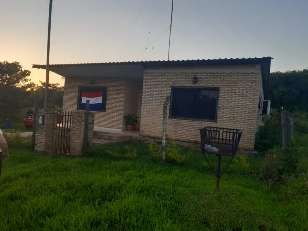 Vendo una Linda casa con amplio patio en Limpio. Isla Aranda.. Zona Divino Niño. — foto 2