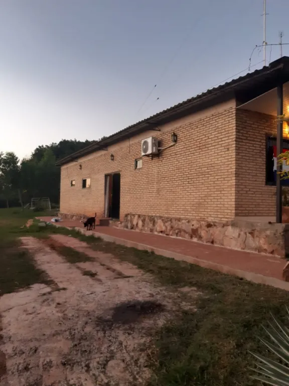 Vendo una Linda casa con amplio patio en Limpio. Isla Aranda.. Zona Divino Niño. — foto 3