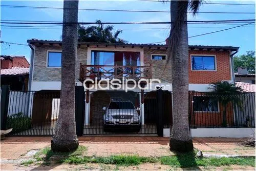 AMPLIA RESIDENCIA CON PISCINA Y AMOBLADA EN FDM — foto 2