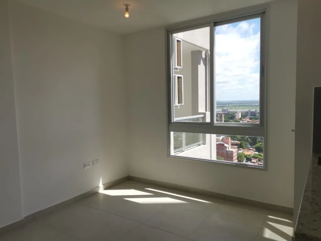 Se alquila lujoso departamento en Edificio Eminent — foto 2