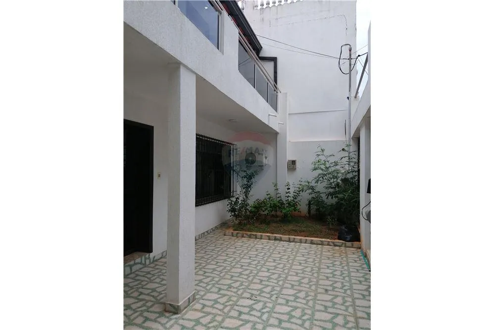 VENDO HERMOSA RESIDENCIA DE DOS PLANTAS — foto 3
