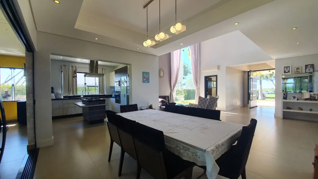 RESIDENCIA EN SANTA ELENA COUNTRY Y MARINA CLUB — foto 3