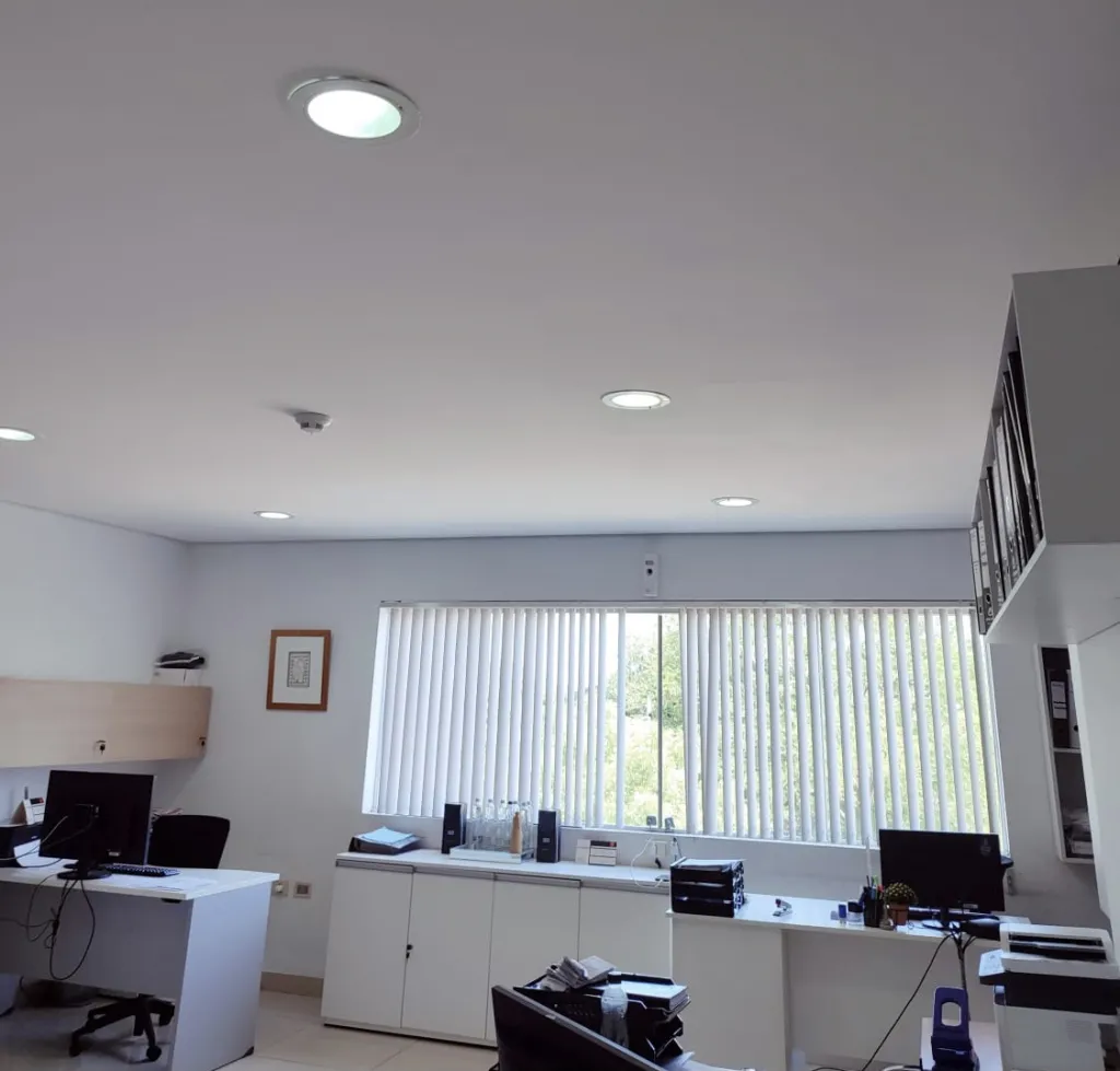 Depósito en excelente estado 600 m2 y Oficinas SAN ANTONIO — foto 3