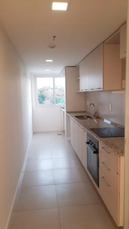 Vendo Departamento de 2 Dormitorios (1 en Suite) + Amplio Balcón + 1 Cochera. — foto 3