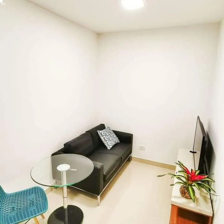 Vendo Monoambientes y locales comerciales en Mariano Roque Alonso.! — foto 2