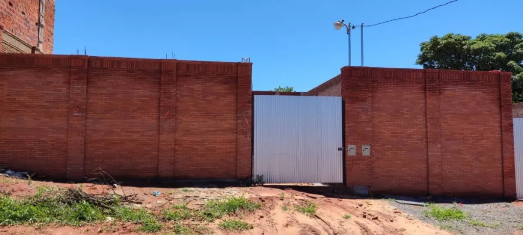 EN VENTA TERRENO AMURALLADO EN SAN LORENZO — foto 2