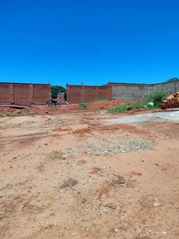 EN VENTA TERRENO AMURALLADO EN SAN LORENZO — foto 3