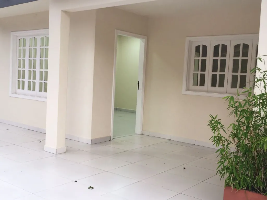 VENDO propiedad en YKUA SATI, a pasos del colegio Goette y av Sta Teresa. P073 — foto 2