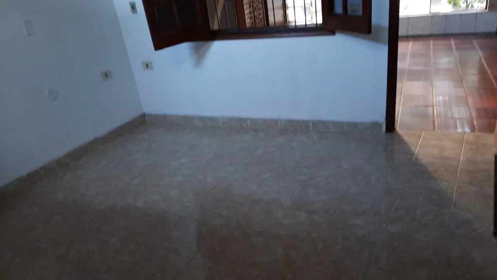 ALQUILO CASA EN LUQUE. No es independiente — foto 2