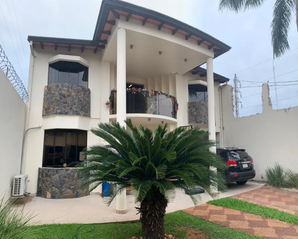 VENDO CASA AMPLIA EN VILLA MORRA — foto 2