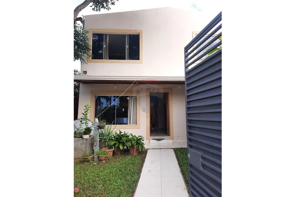 VENDO HERMOSA CASA CON LUJOSOS MUEBLES INCLUIDOS en Mariano Roque Alonso — foto 2