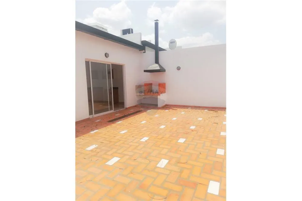 VENDO HERMOSA CASA EN BARRIO CERRADO LUQUE LIMPIO — foto 3
