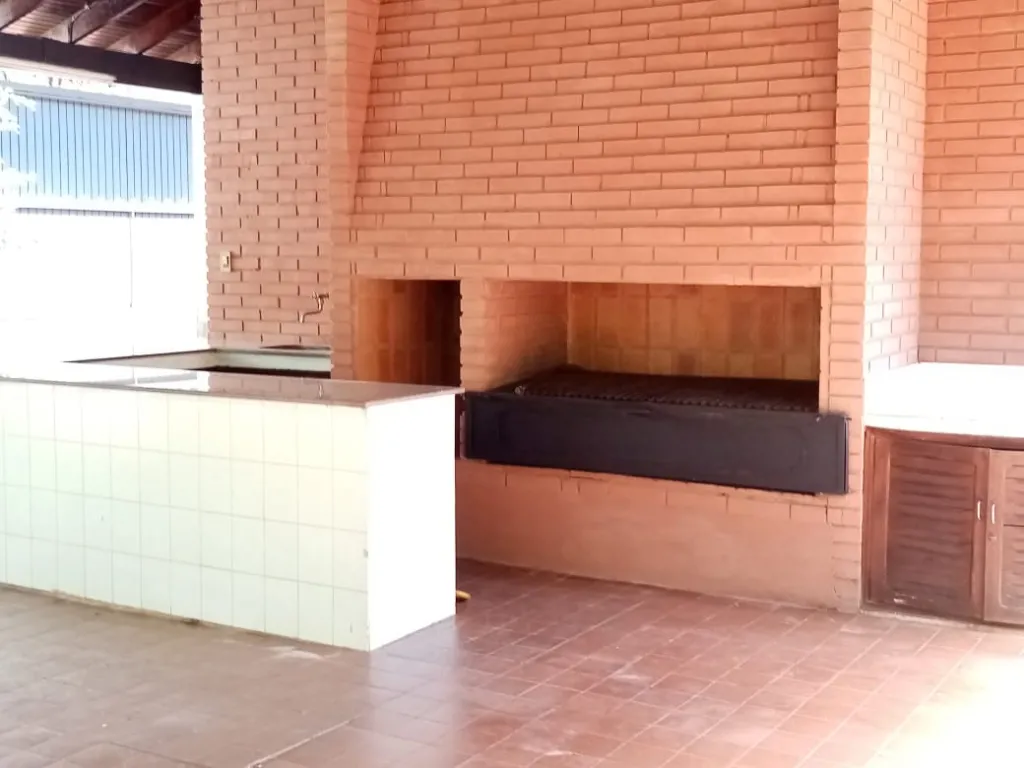 ALQUILO HERMOSA RESIDENCIA EN LAMBARE. BARRIO FELICIDAD — foto 2