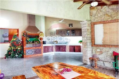 VENDO HERMOSA CASA BARRIO SAGRADA FAMILIA — foto 3