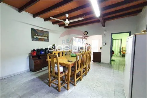 LINDA CASA EN ASUNCION BARRIO SAJONIA — foto 3