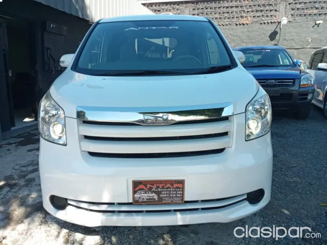 Toyota Noah 2009 — foto 3