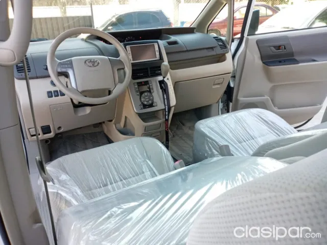 Toyota Noah 2009 — foto 7