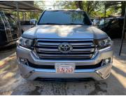 TOYOTA LAND CRUISER VX - DE TOYOTOSHI - UNICO DUEÑO - AÑO 2012 - FRENTE 2020 -