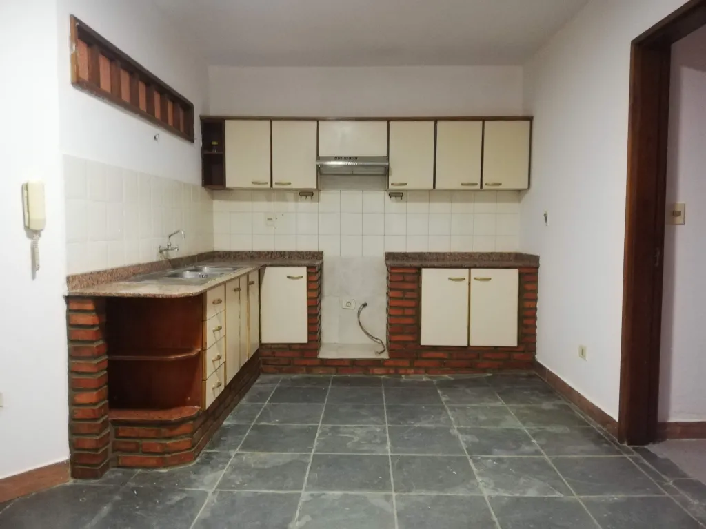 V. MORRA DPTO. EN PLANTA BAJA CON PATIO. — foto 3