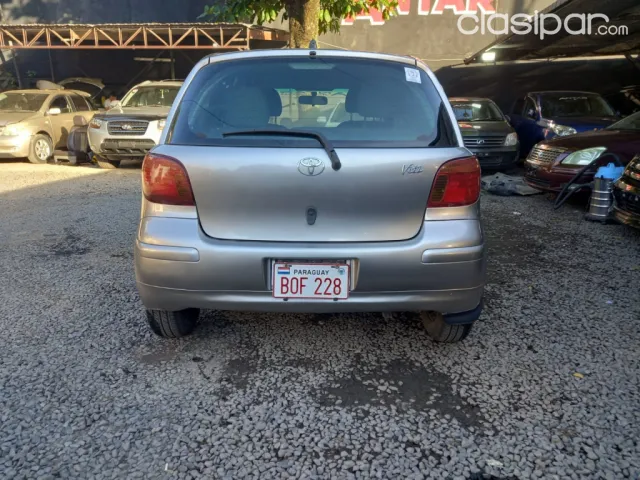 Toyota Vitz 2004 — foto 6