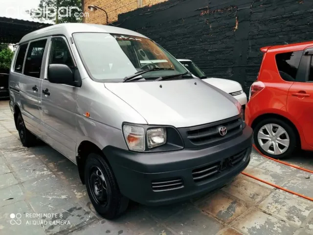 Toyota Noah 2003 - foto 2