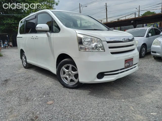 Toyota Noah 2008 — foto 2